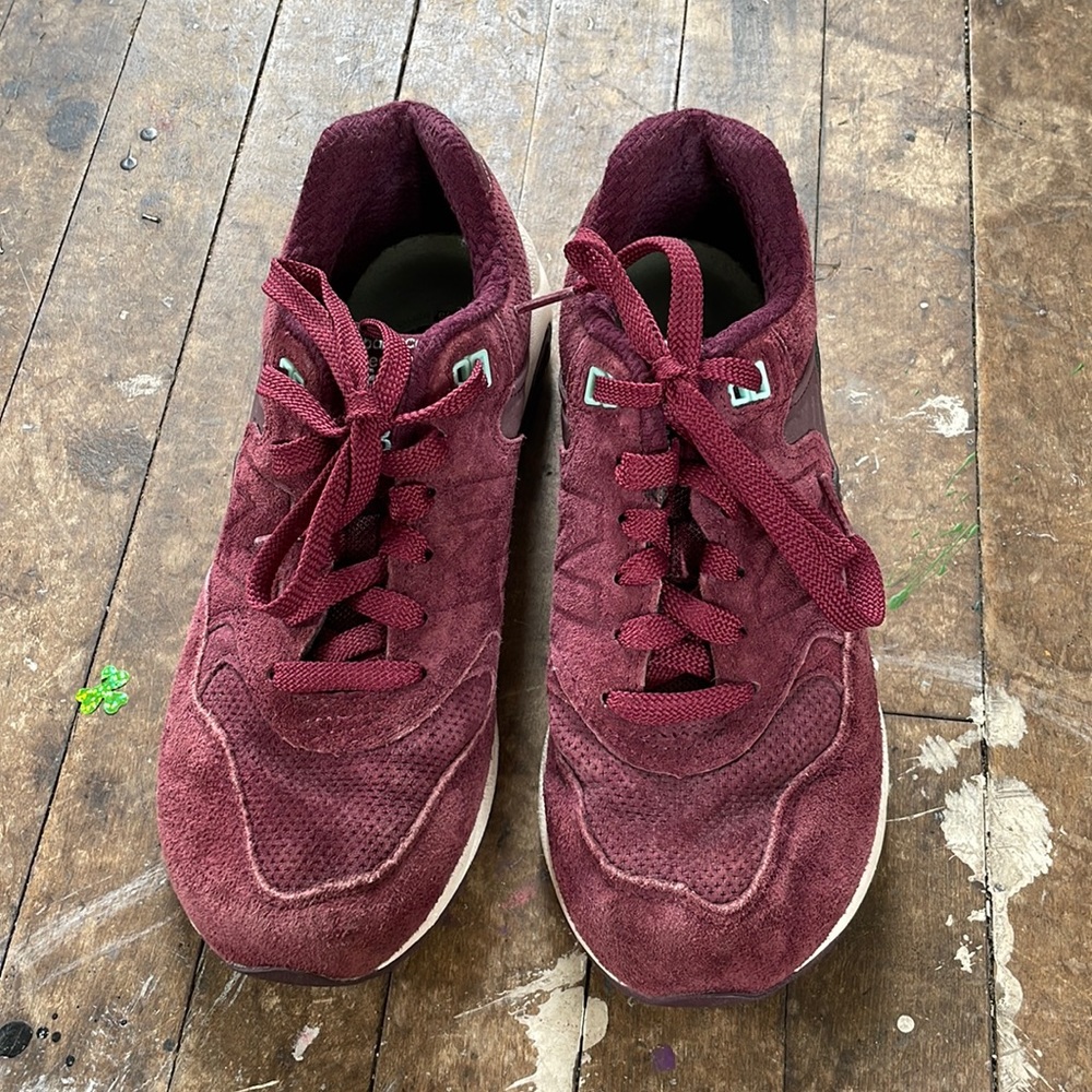 Burgundy New Balance Elite Edition 580
